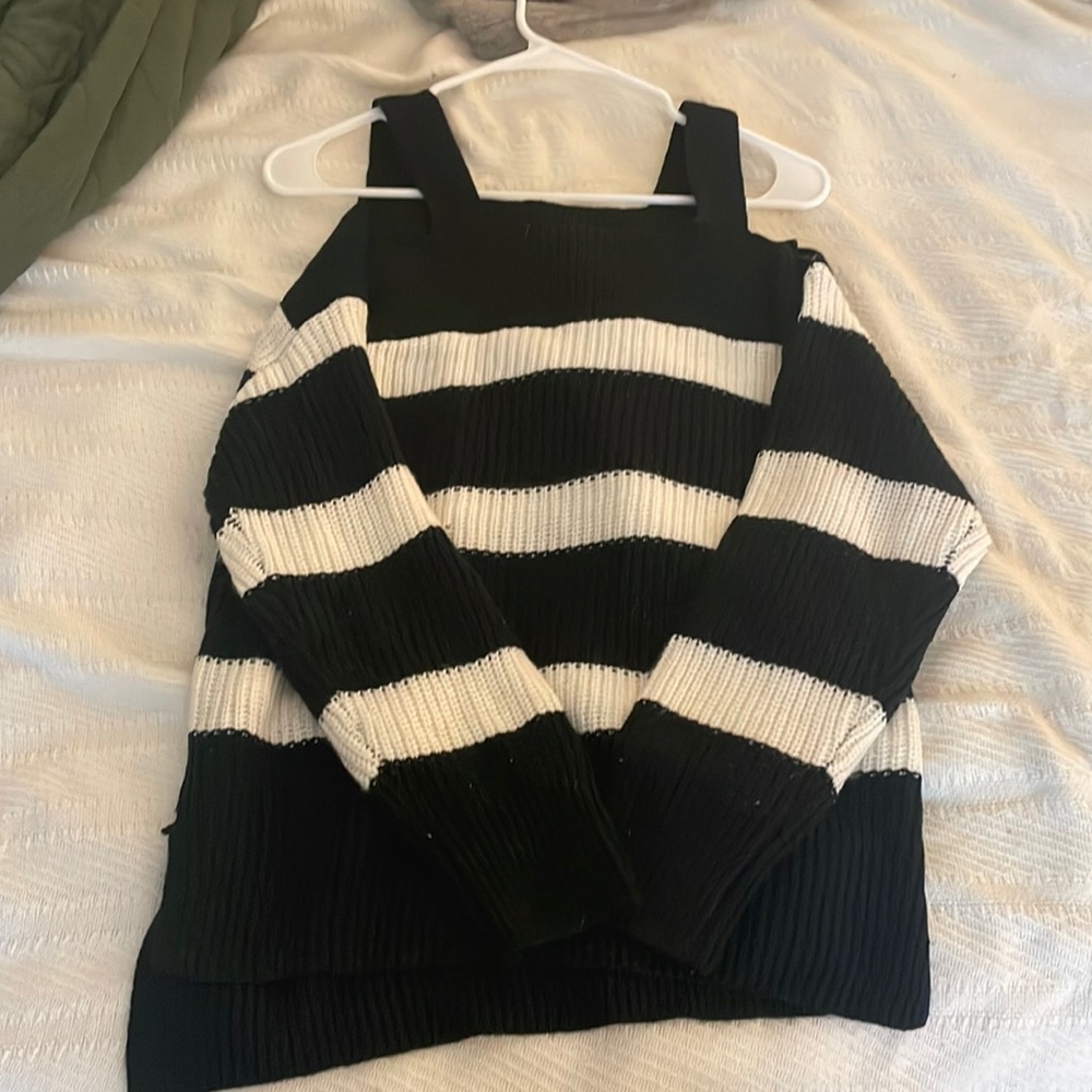 NY&C open shoulder sweater